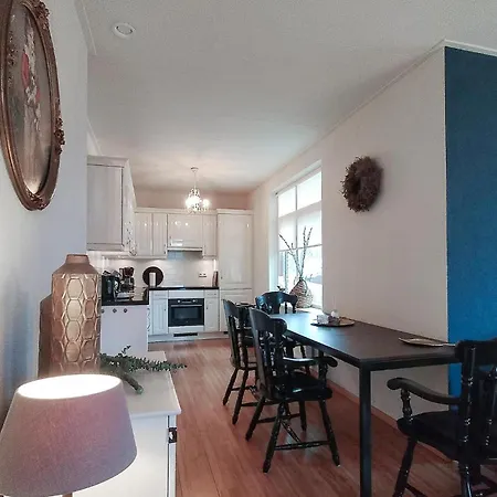 1 Bedroom Gorgeous In