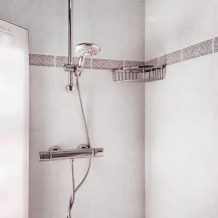 1 Bedroom Gorgeous In Hulshorst